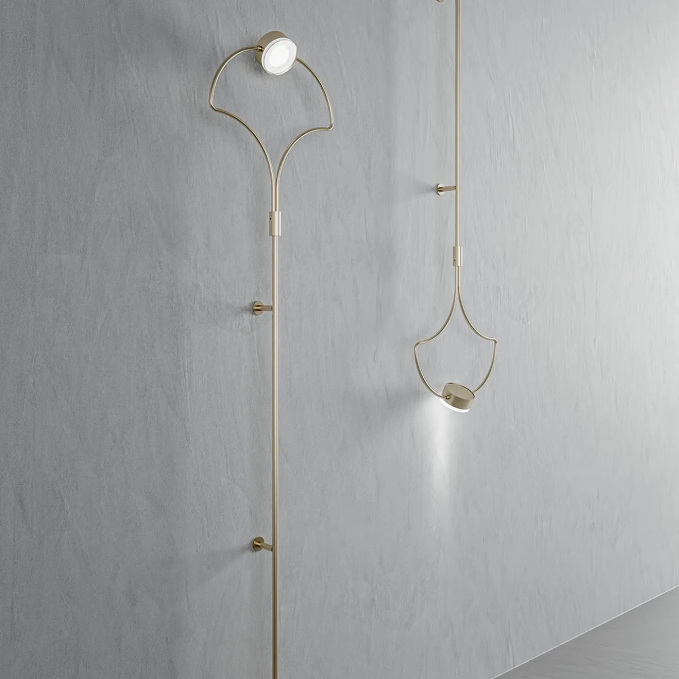 1920 Lampada da parete dorata di Christian Piccolo