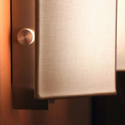 Lampada da parete grande Capanni in lino bianco e acciaio