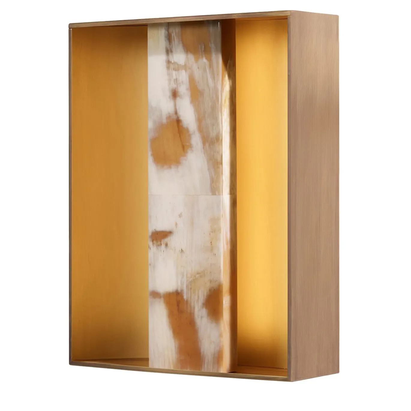 Lampada da parete Louisa in ottone brunito con dettagli in corno lucido