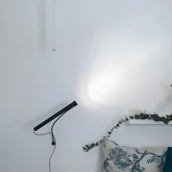 Lampada da parete nera Equilibrio