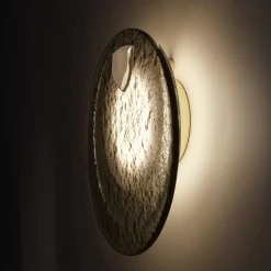 Lampada da parete Obsidian Shield in vetro grigio