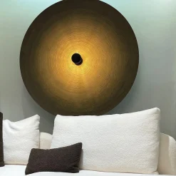 Lampada da parete Parabola 1200 Media in resina dorata spazzolata