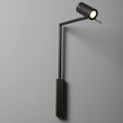 Lampada da parete Rectus con braccio regolabile