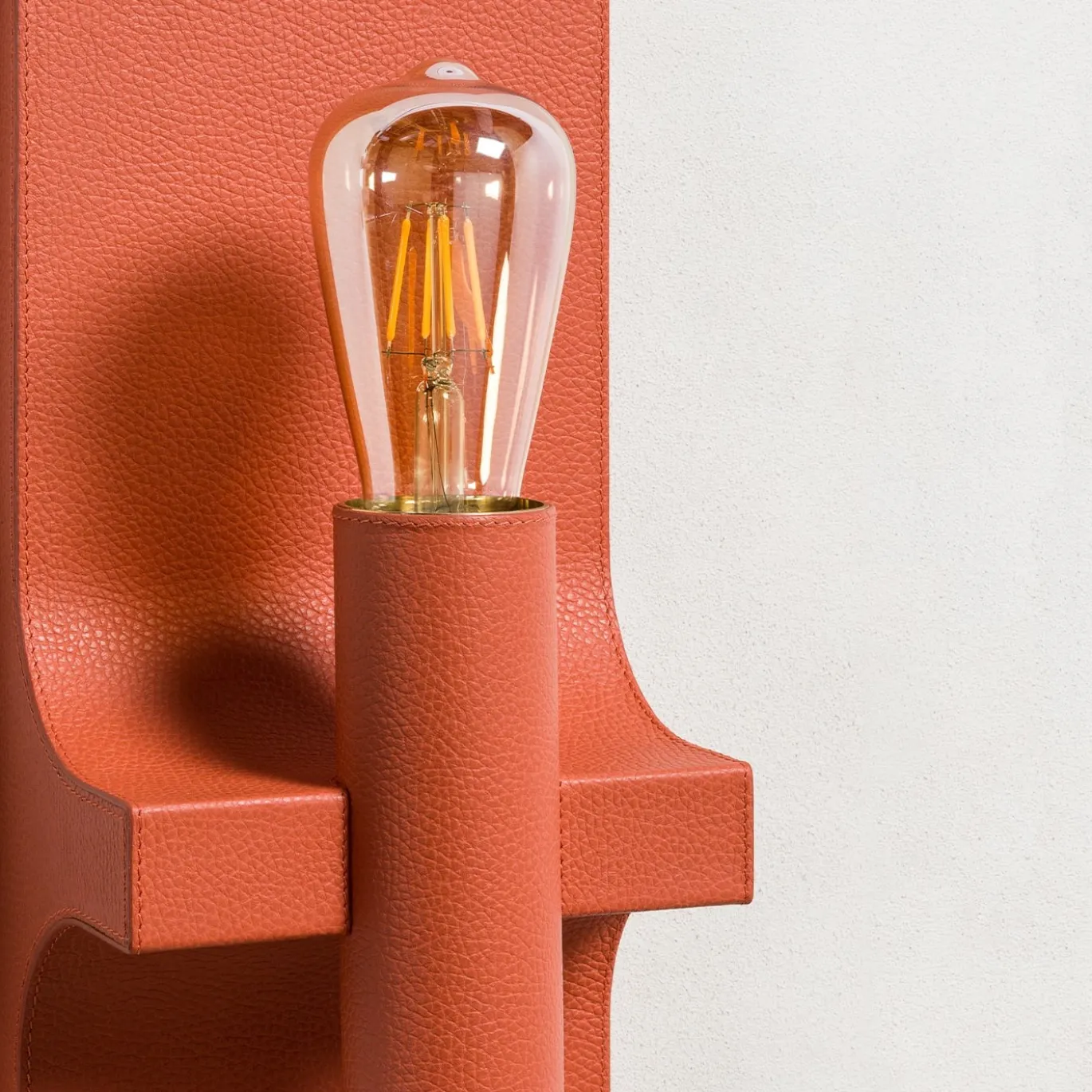 Lampada da parete Walcott Twin in pelle arancione