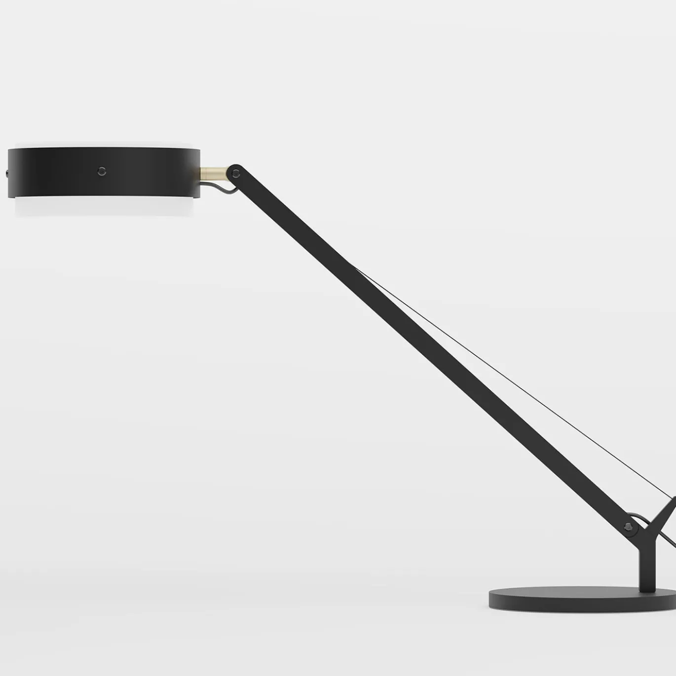 Lampada da scrivania SPZ01 nera con dettagli in ottone