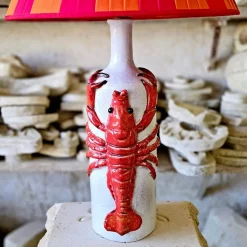 Lampada da Tavolo a Forma di Bottiglia in Ceramica Policroma con Aragosta