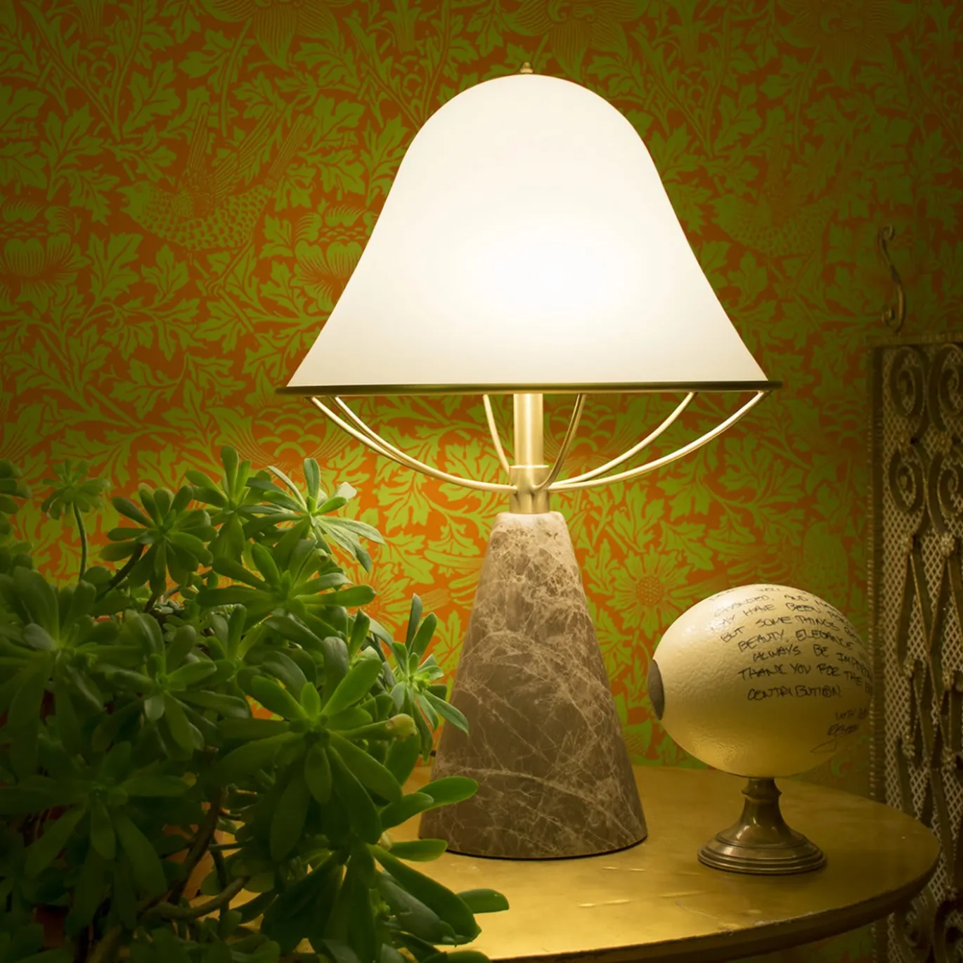 Lampada da tavolo Anita in marmo Emperador di Lorenza Bozzoli