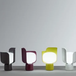 Lampada da tavolo Blom White di Andreas Engesvik