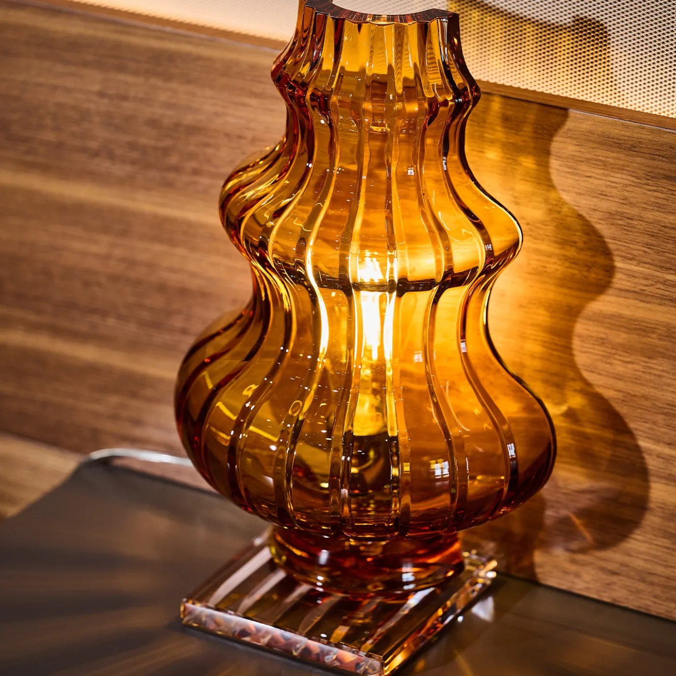 Lampada da tavolo Bobolamp in cristallo ambra