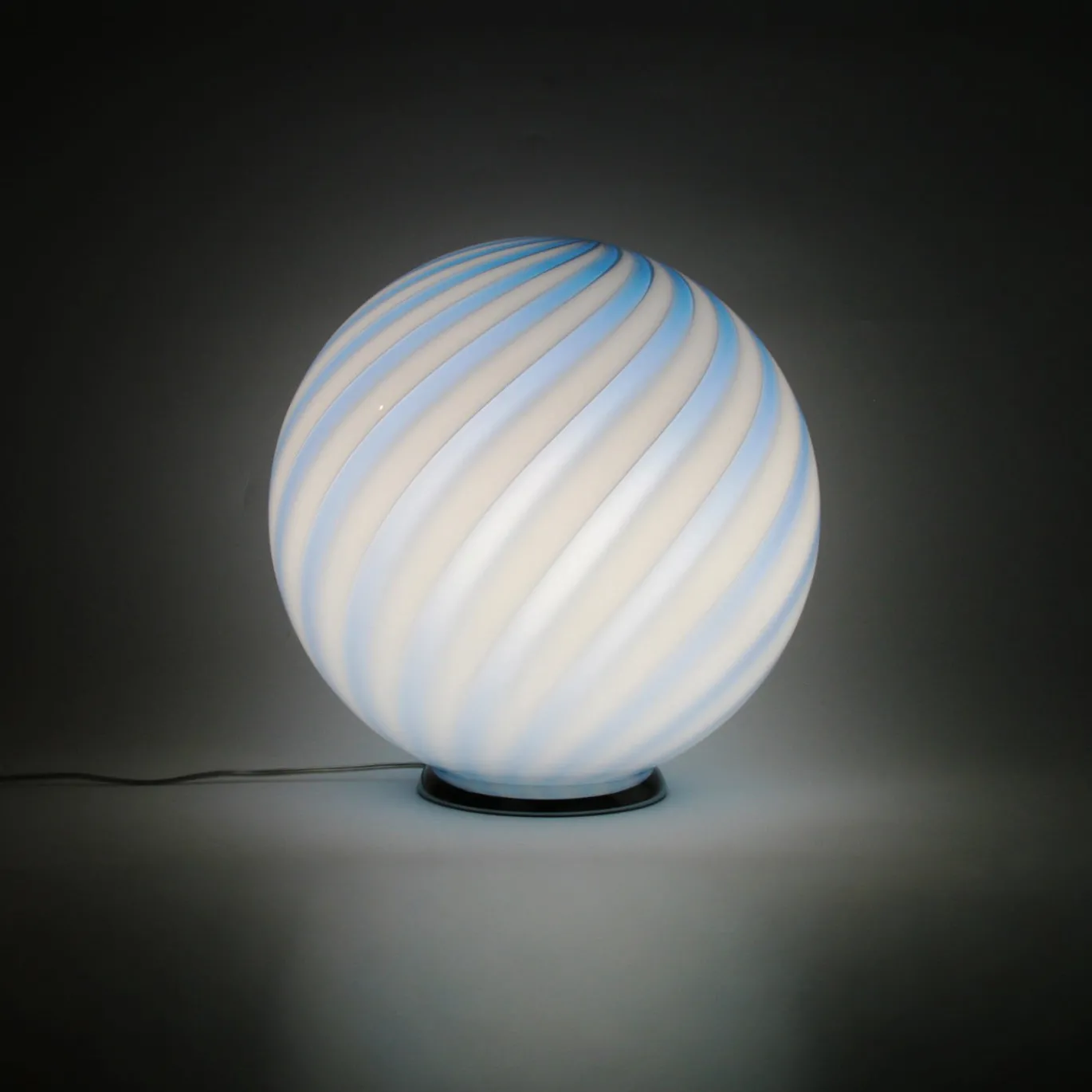 Lampada da tavolo Candy in vetro di Murano Rigadin Ritorto azzurro