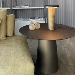Lampada da tavolo Chiodo in resina spazzolata oro