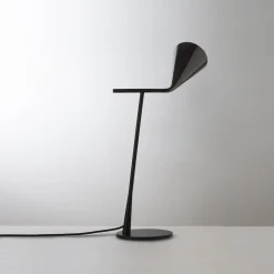 Lampada da tavolo Gordon Black di Corrado Dotti
