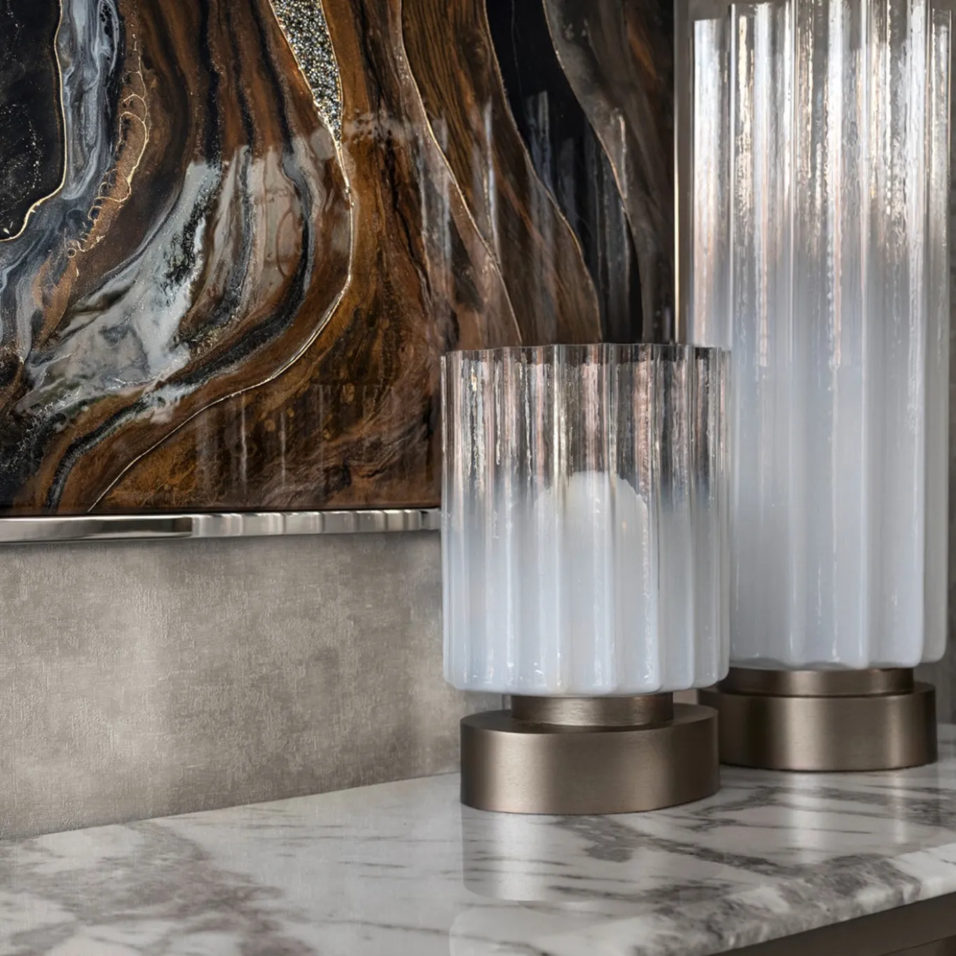 Lampada da tavolo Hathor piccola in vetro soffiato bianco