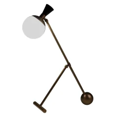 Lampada da tavolo Igloo in ottone brunito con sfera in vetro opaco