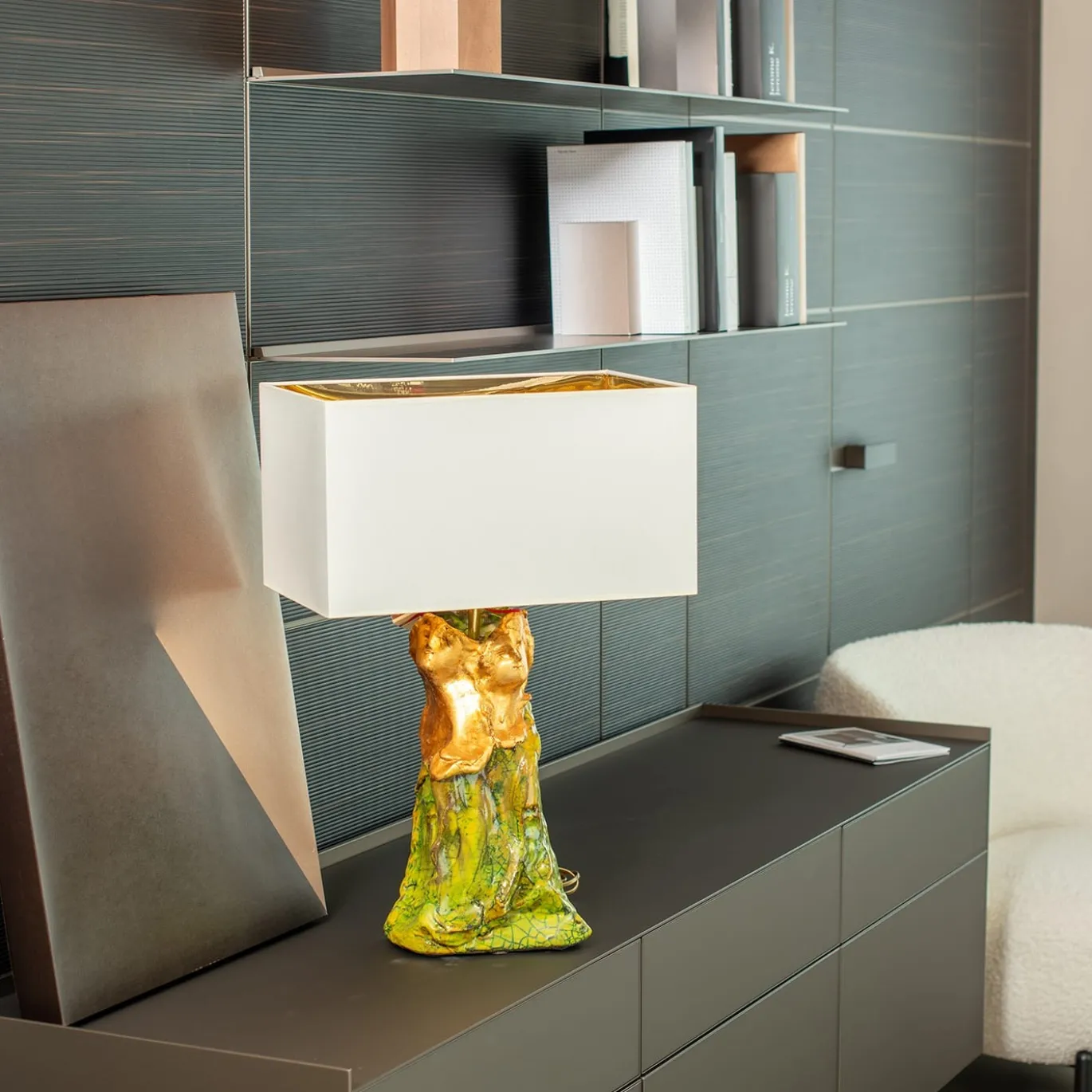 Lampada da tavolo in ceramica verde e oro Il Tempo dell'Amore