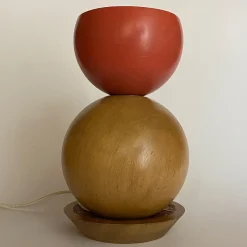 Lampada da tavolo in legno policromo Palla di Neve di Pietro Meccani