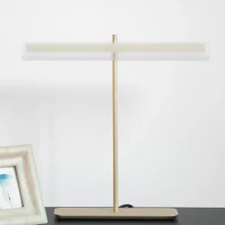 Lampada da tavolo in ottone dorato PPT01