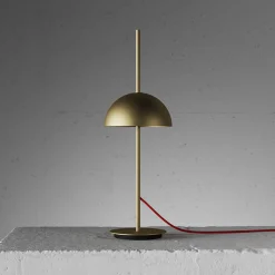 Lampada da tavolo in ottone dorato ABT01