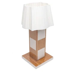 Lampada da tavolo in pelle e teak color crema