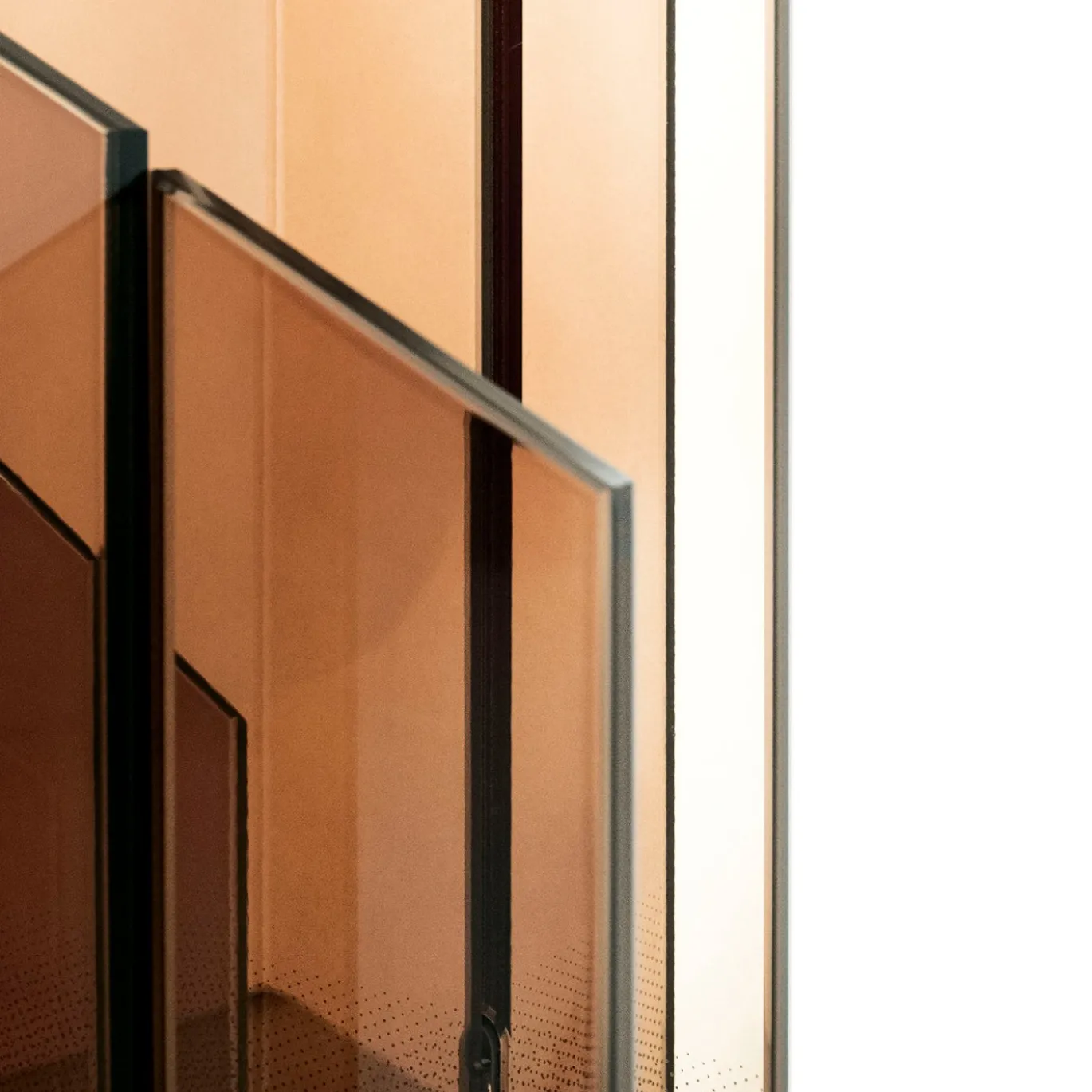 Lampada da tavolo in vetro cognac Highrise