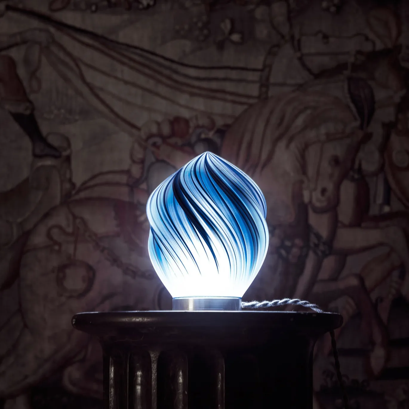 Lampada da tavolo Issey Blue