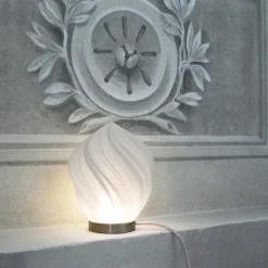 Lampada da tavolo Issey White