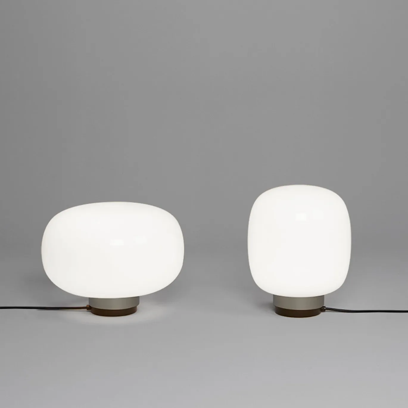Lampada da tavolo Legier in vetro opale in finitura argento #2
