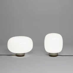 Lampada da tavolo Legier in vetro opale con finitura argento #1