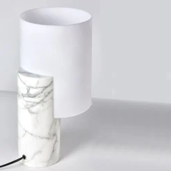 Lampada da tavolo Leina Carrara di Matteo Nunziati