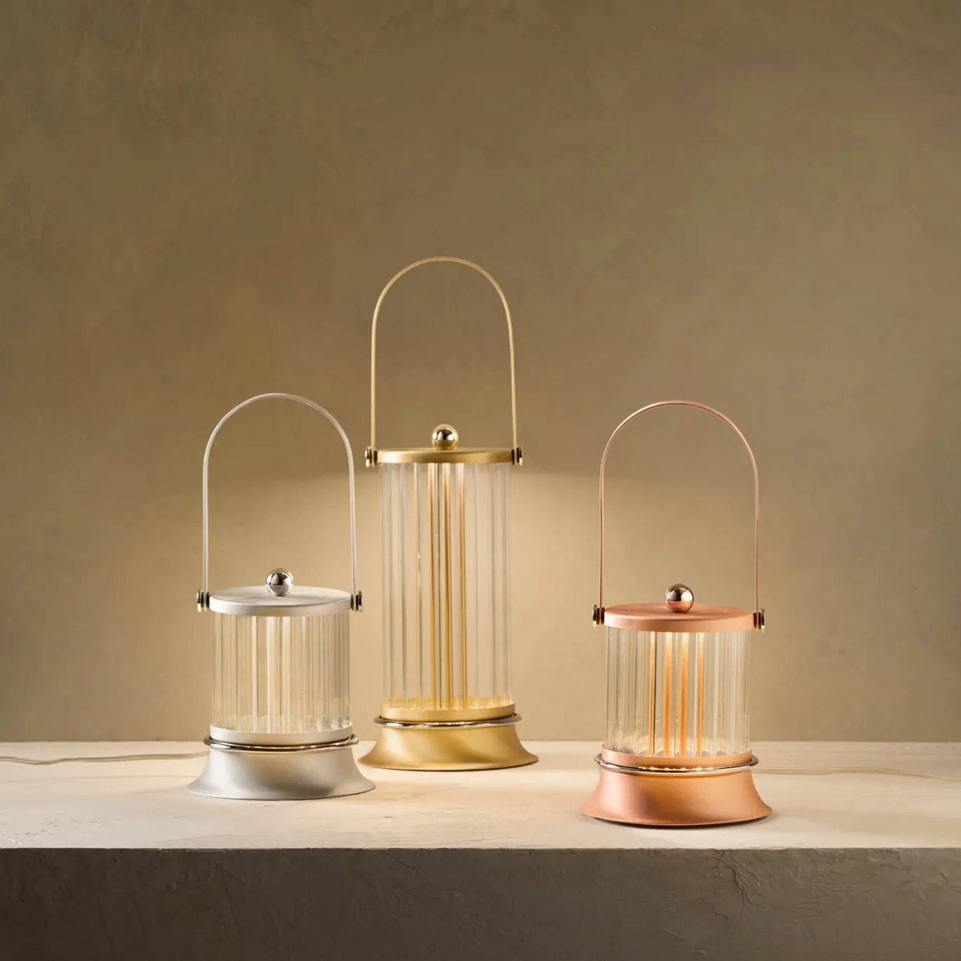 Lampada da tavolo Lilli in rame