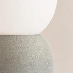 Lampada da tavolo Lume in gres grigio e vetro opalino