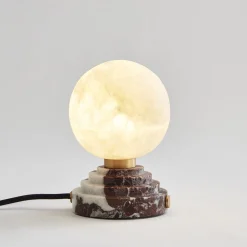 Lampada da tavolo Lunar in marmo Rosso Levanto e onice