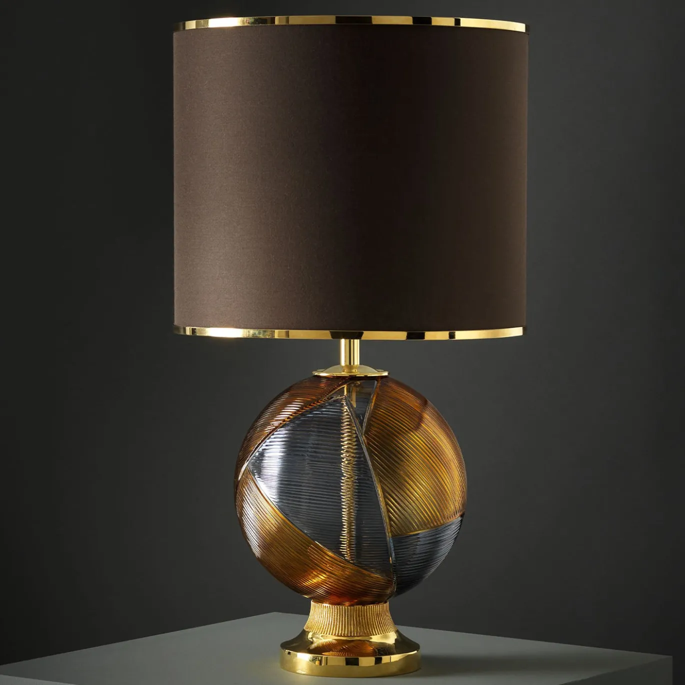 Lampada da tavolo Mercurio Media in Cristallo Ambra e Grigio Linea Roma