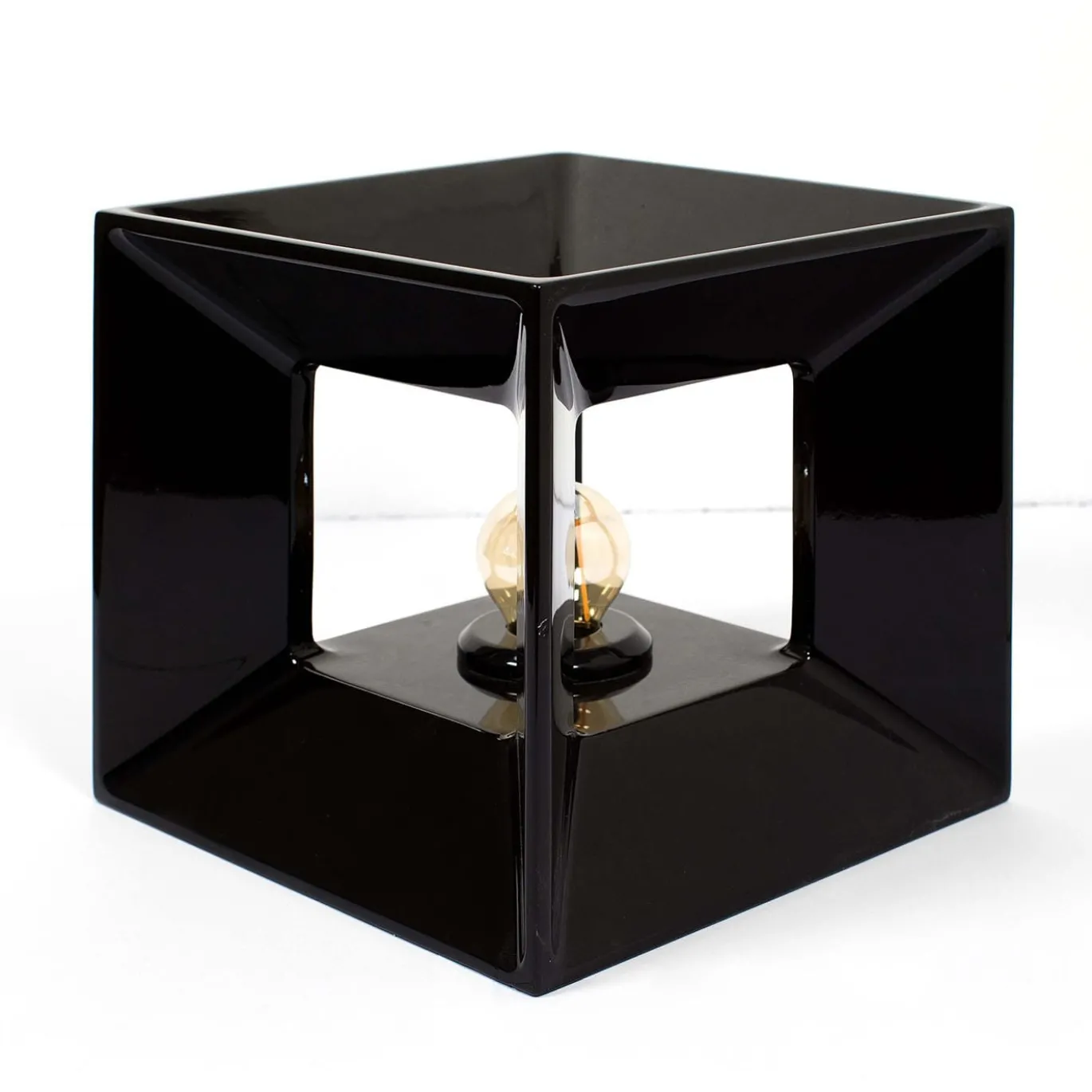 Lampada da tavolo Palladio in marmo nero Marquina di ADL Atelier Design Lab