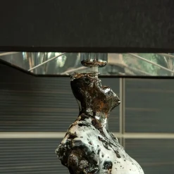 Lampada Da Tavolo Pensami In Ceramica Bianca E Paralume In Tessuto Nero