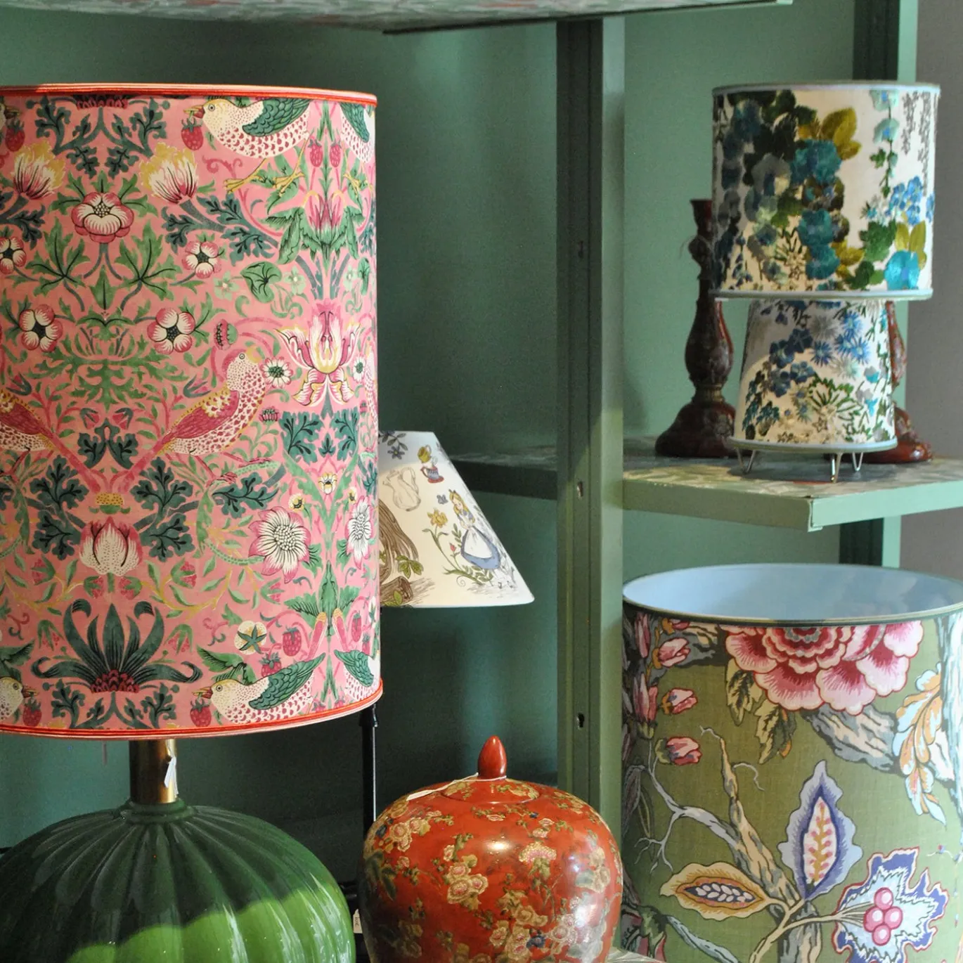 Lampada da tavolo Pink Pumpkin con base in ceramica verde