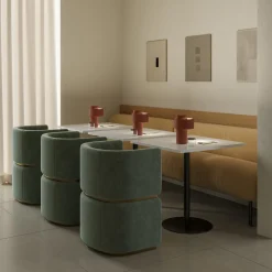 Lampada da tavolo portatile Nastro in metallo rosso profondo