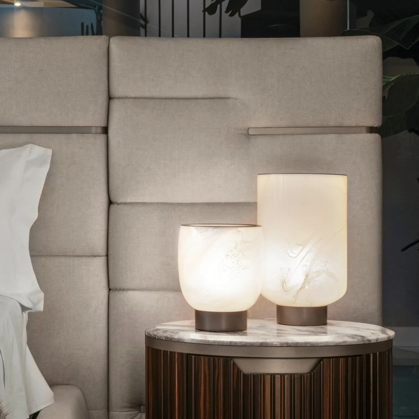 Lampada da tavolo Ramses piccola in vetro marmorizzato