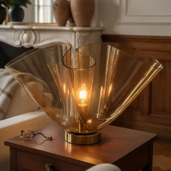 Lampada da Tavolo Scultorea Fazzoletto Rosa in Vetro