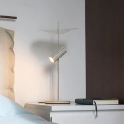 Lampada da Tavolo Stilla in Metallo Beige