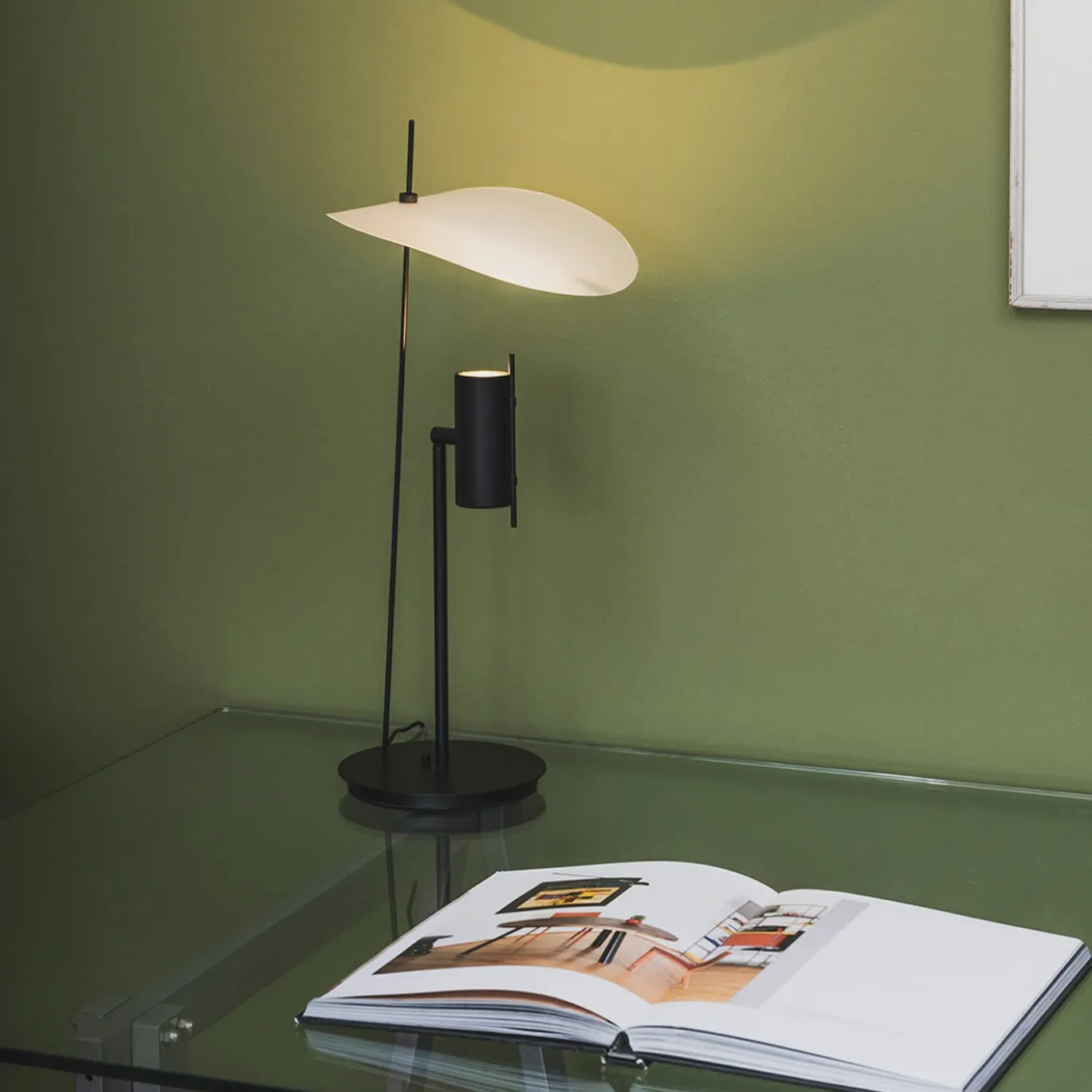 Lampada da Tavolo Stilla in Metallo Nero