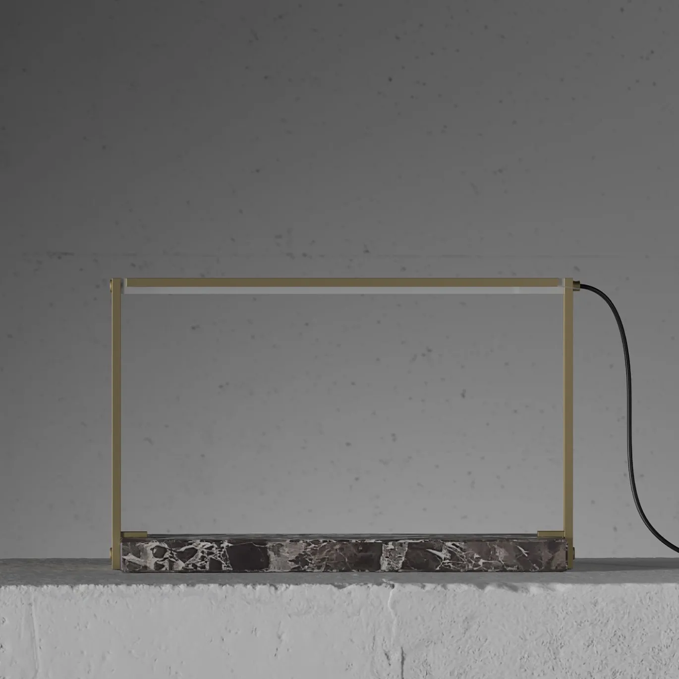 Lampada da tavolo STR04 con struttura in ottone e base in marmo