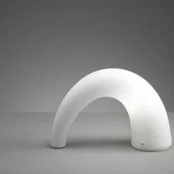 Lampada da tavolo Thor di Luciano Pagani e Angelo Perversi