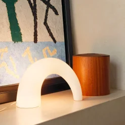 Lampada da tavolo Thor di Luciano Pagani e Angelo Perversi