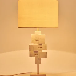 Lampada da tavolo Tiles in marmo di Carrara e ottone satinato