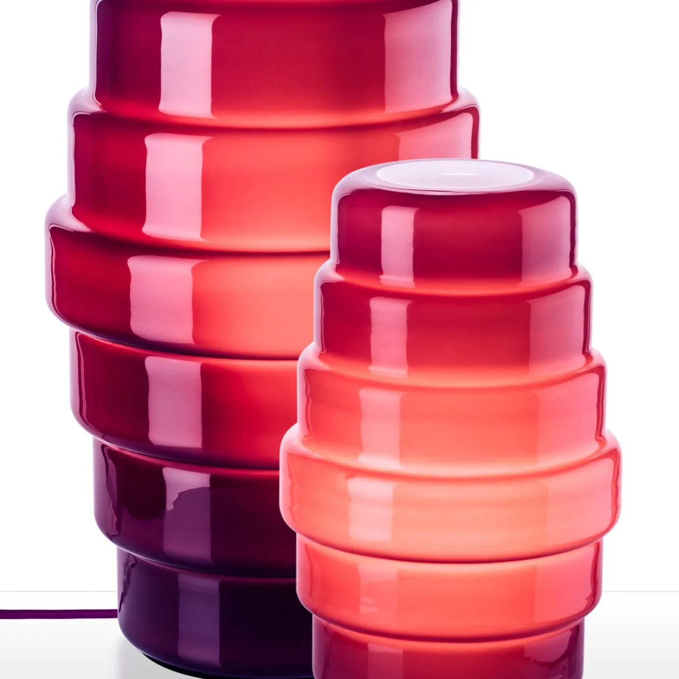 Lampada da tavolo Zoe Purple di Doriana e Massimiliano Fuksas