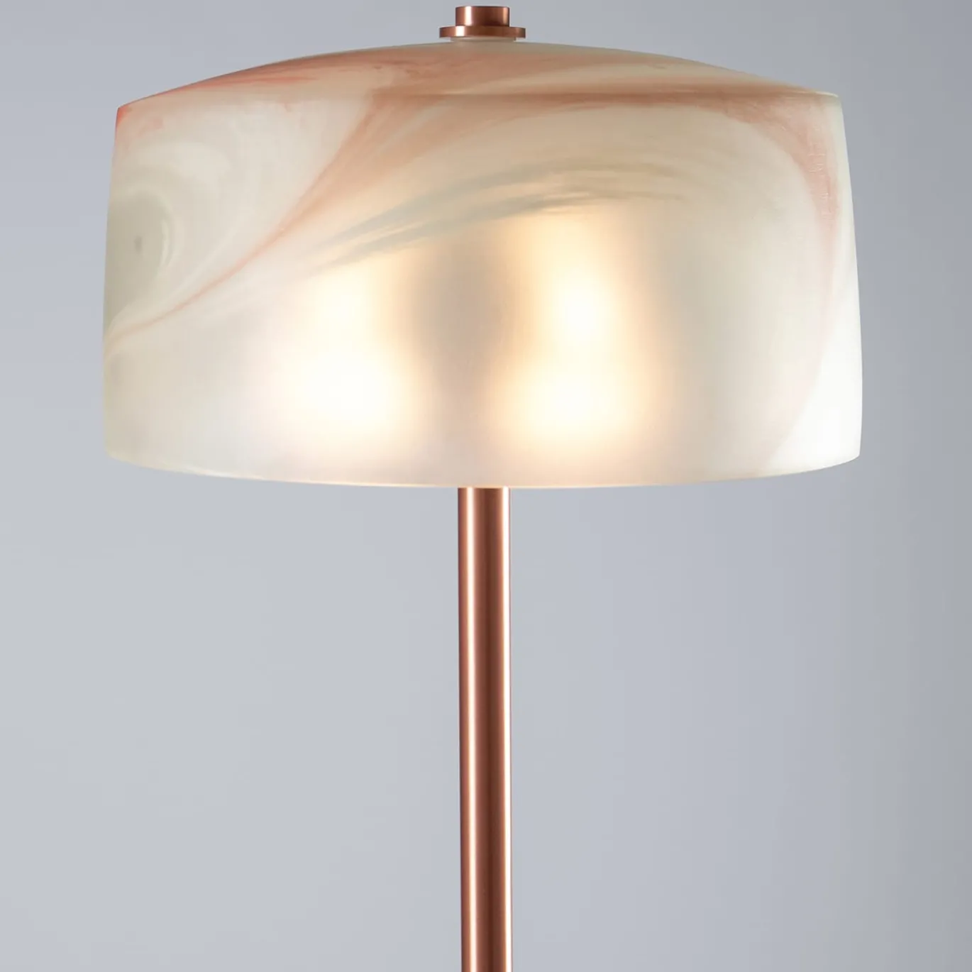 Lampada da Terra Aura in Vetro Rosa