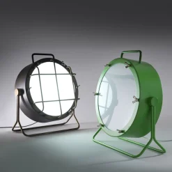 Lampada da terra Cantiere Black di Alberto Ghirardello