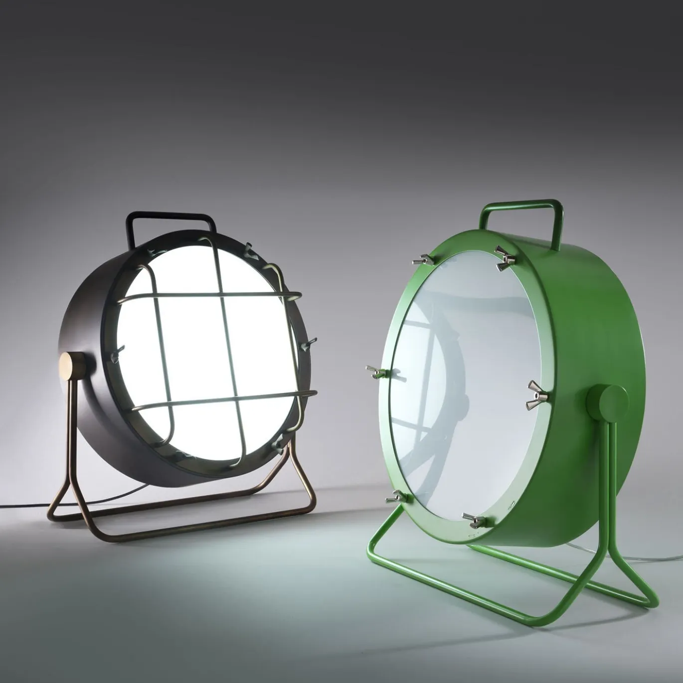 Lampada da terra Cantiere Black di Alberto Ghirardello