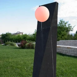 Lampada Da Terra Dieus Extra Large Nera di Sissy Daniele
